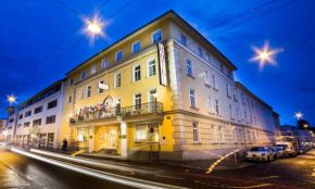 Гостиница Goldenes Theater Hotel Salzburg  Зальцбург